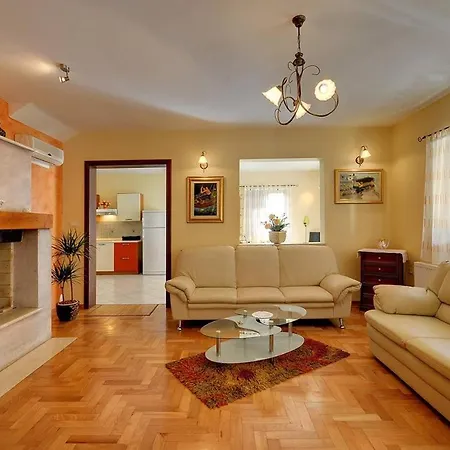 ヴィラ Nina メドゥリン